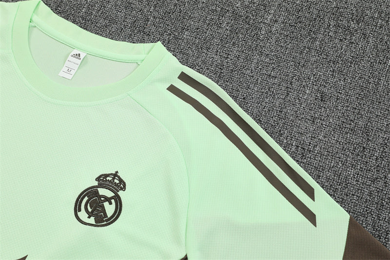 Ensemble-Maillot-Short-Real-Madrid-2025-2026-Vert-Ciel-Kaki-5