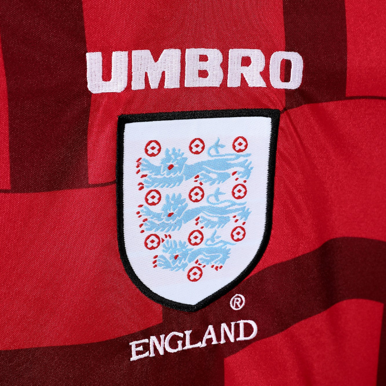 Maillot-Angleterre-1998-Exterieur-Vintage-Retro-3
