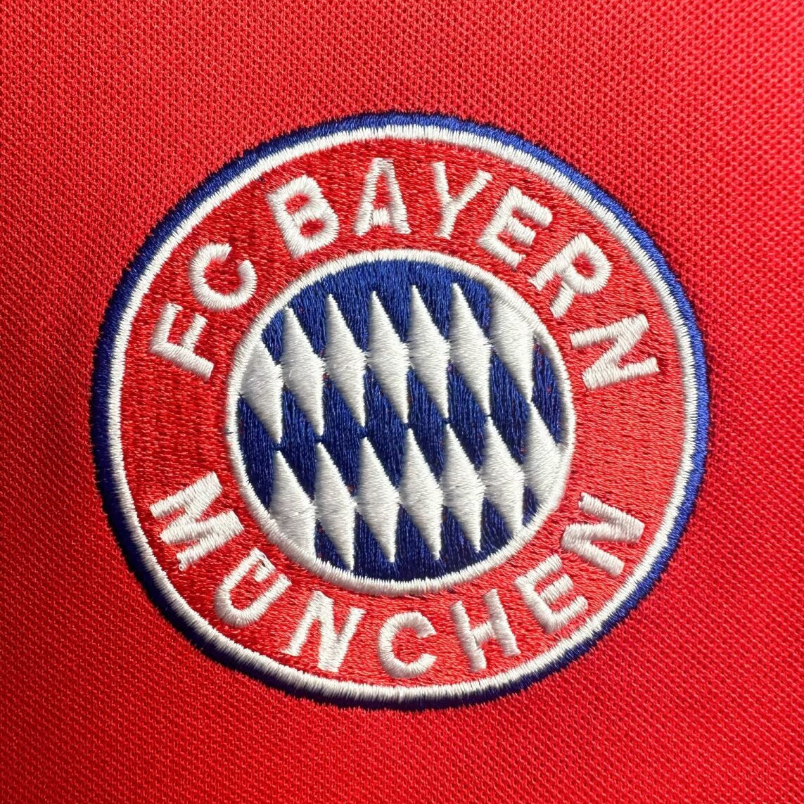 Maillot-Bayern-Munich-Retro-Vintage-2001-2002-UEFA-Domicile-Homme-5