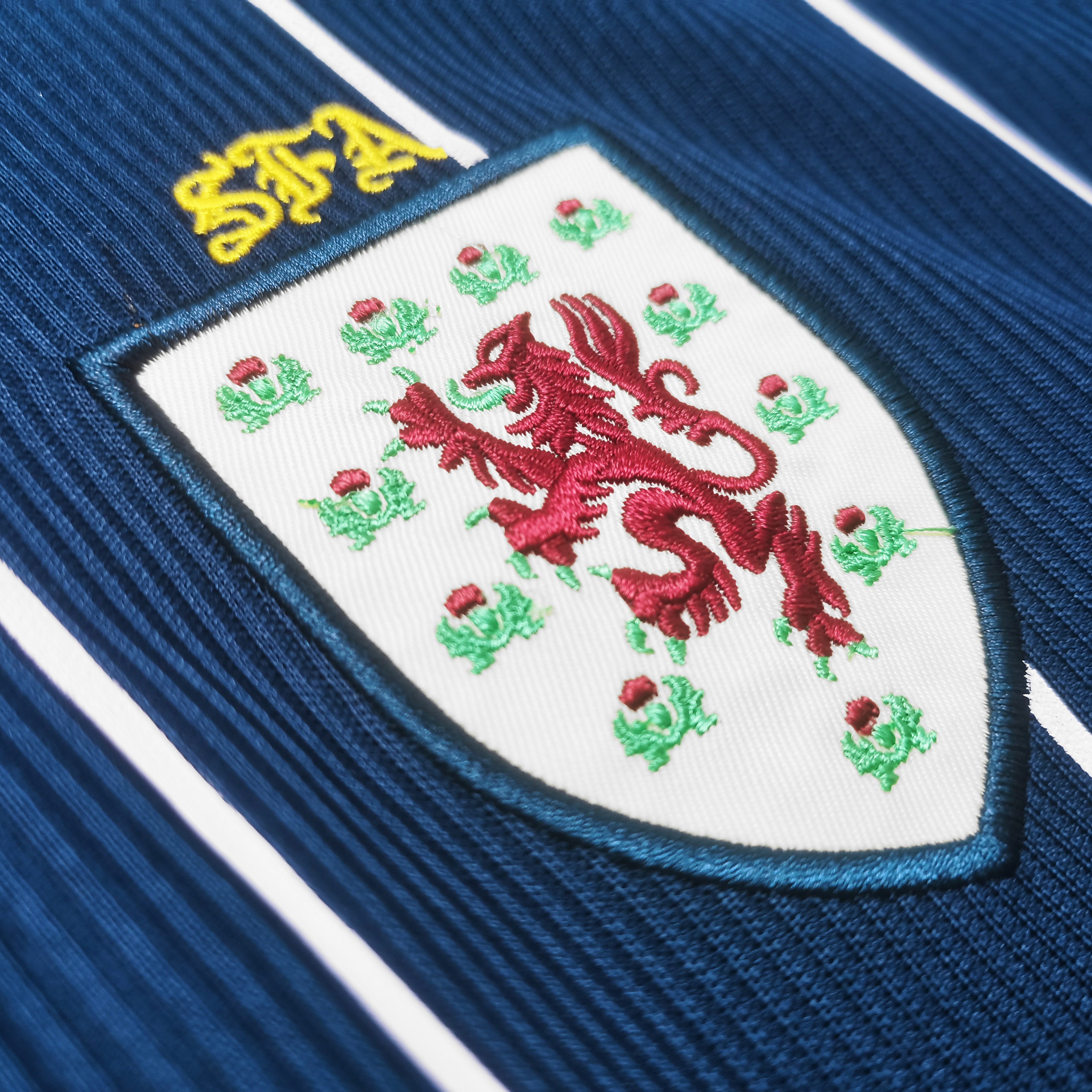 Maillot-Ecosse-2002-Domicile-Saison-Vintage-Retro-3