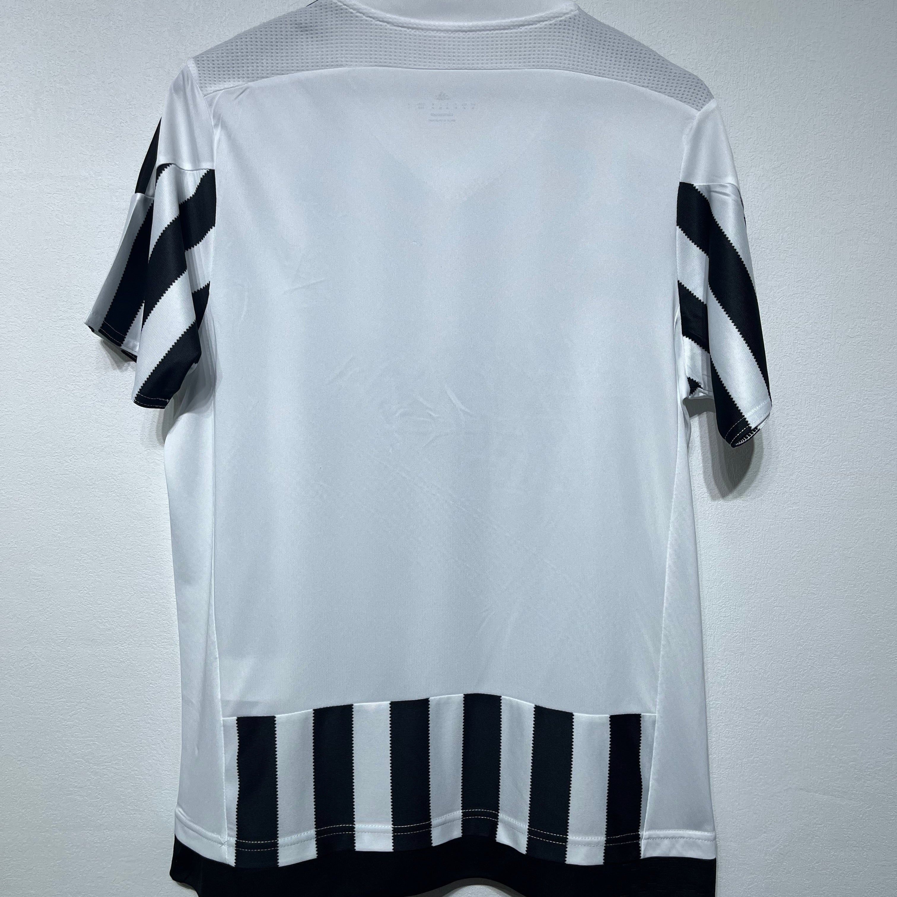 Maillot-Juventus-Retro-Vintage-2015-2016-Domicile-Homme-2