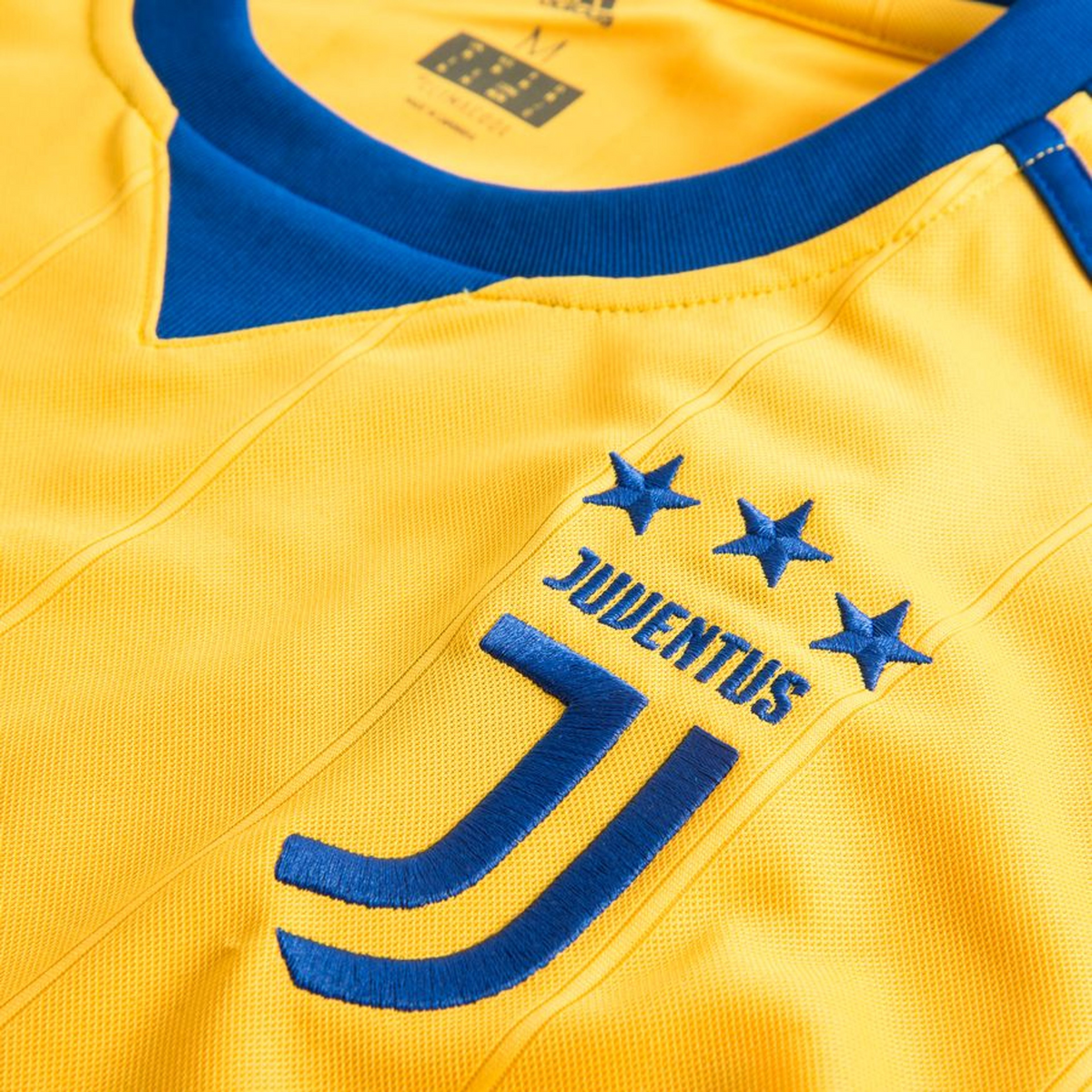 Maillot-Juventus-Retro-Vintage-2017-2018-Exterieur-Homme-4