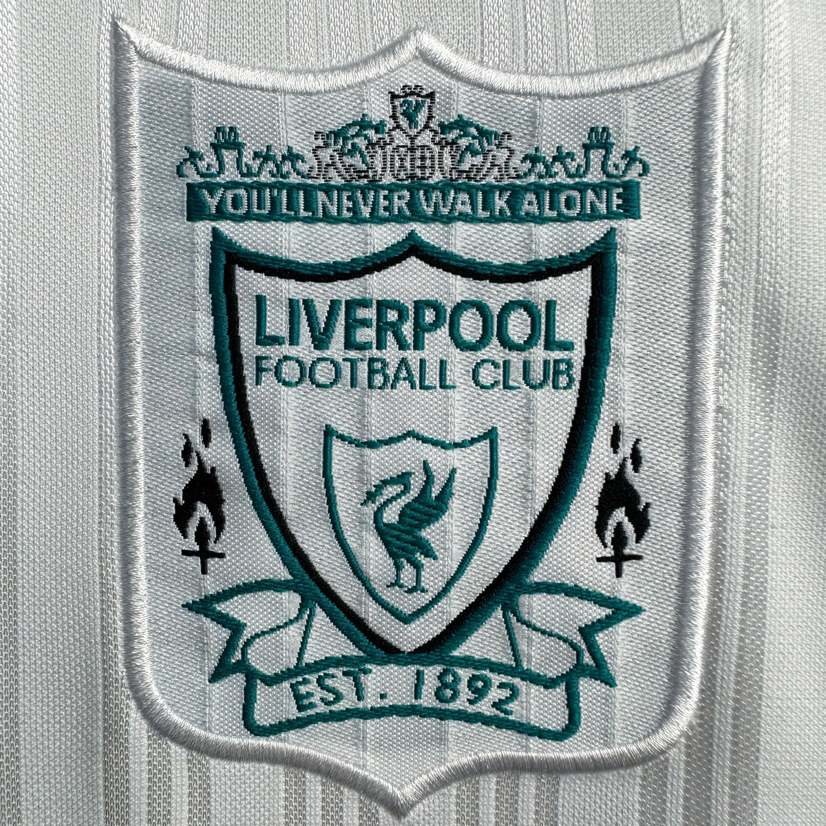 Maillot-Liverpool-Retro-Vintage-Manches-Longues-1995-1996-Exterieur-Homme-4