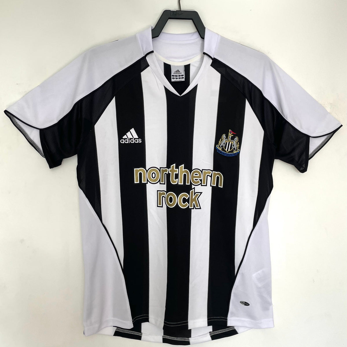 Maillot-Newcastle-United-Retro-Vintage-2005-2006-Domicile-Homme-1