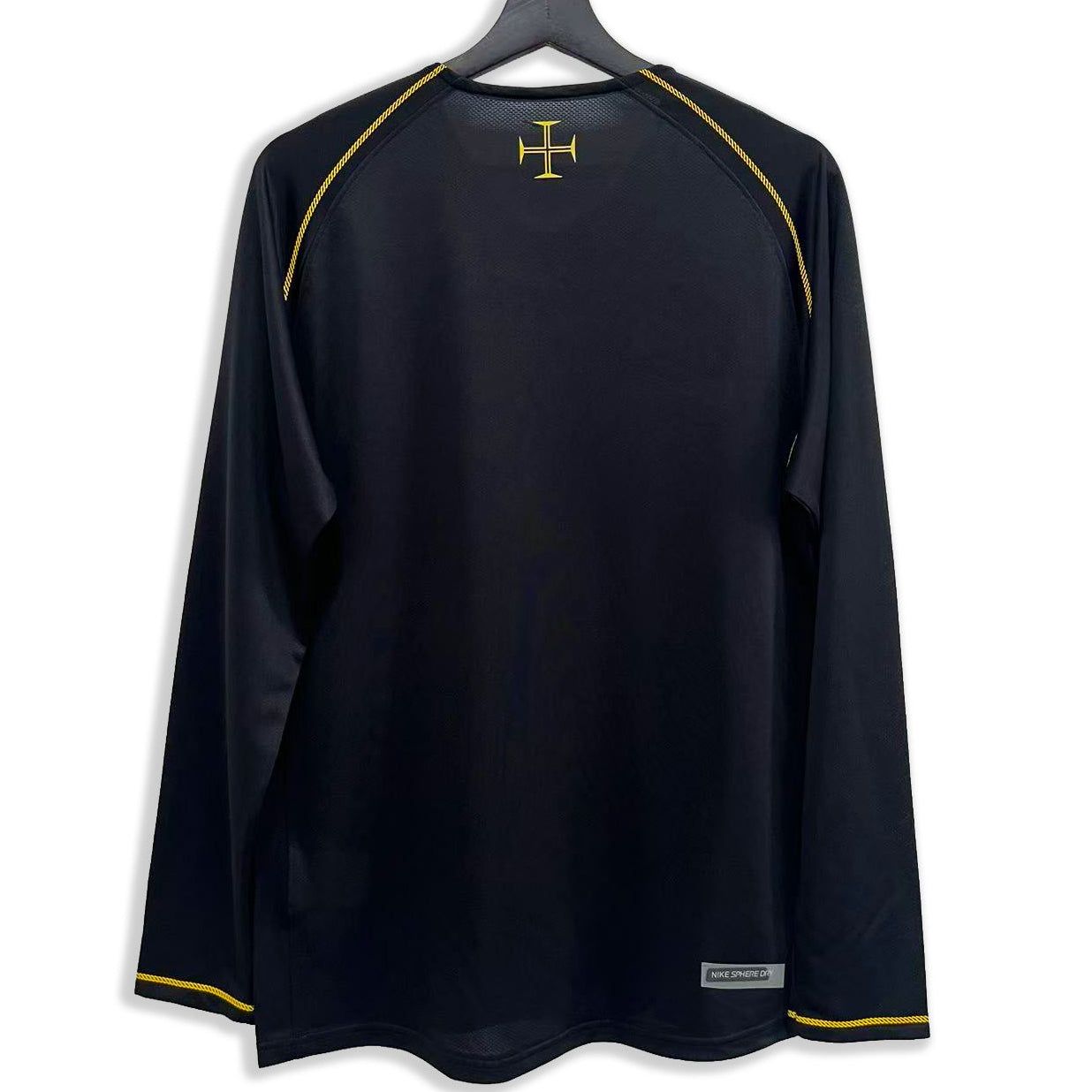 Maillot-Portugal-Manches-Longues-Retro-Vintage-2006-Exterieur-Homme-2