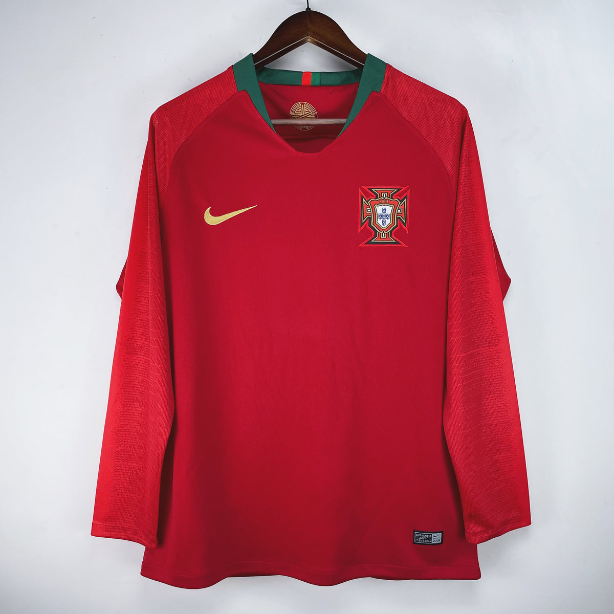 Maillot-Portugal-Manches-Longues-Retro-Vintage-2018-Domicile-Coupe-du-Monde-Homme-1