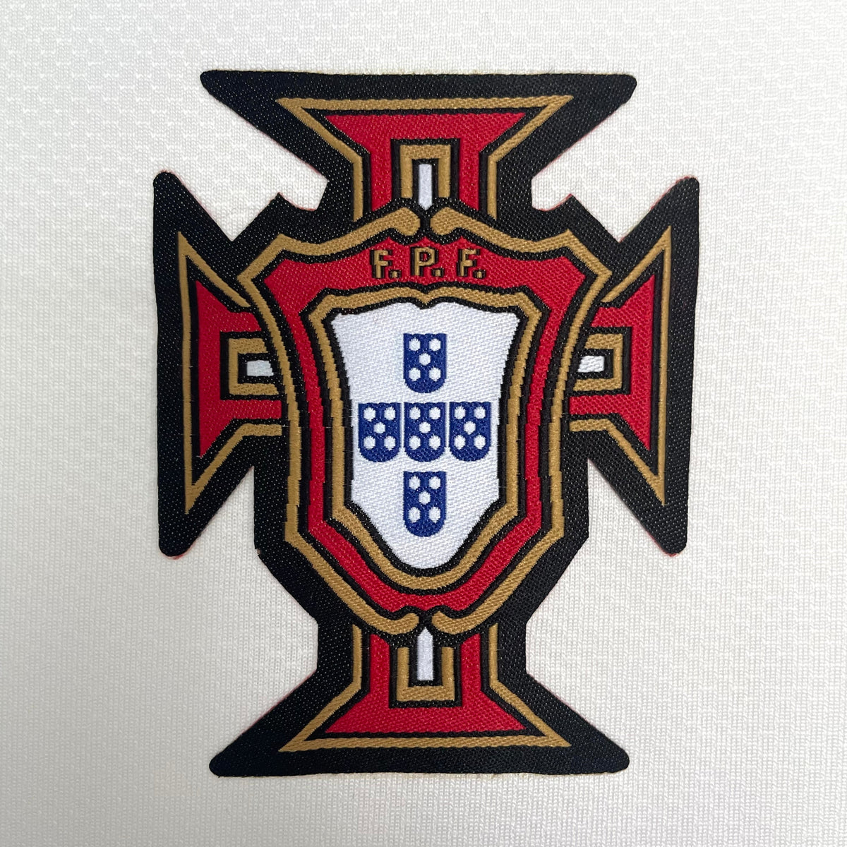 Maillot-Portugal-Retro-Vintage-2006-Exterieur-V2-Homme-3