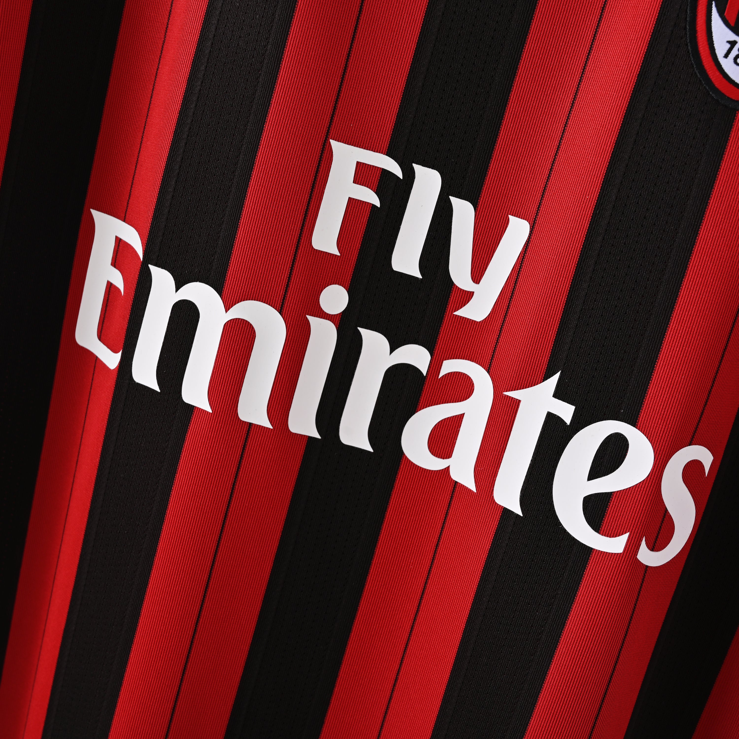 maillot-ac-milan-2013-2014-domicile-4