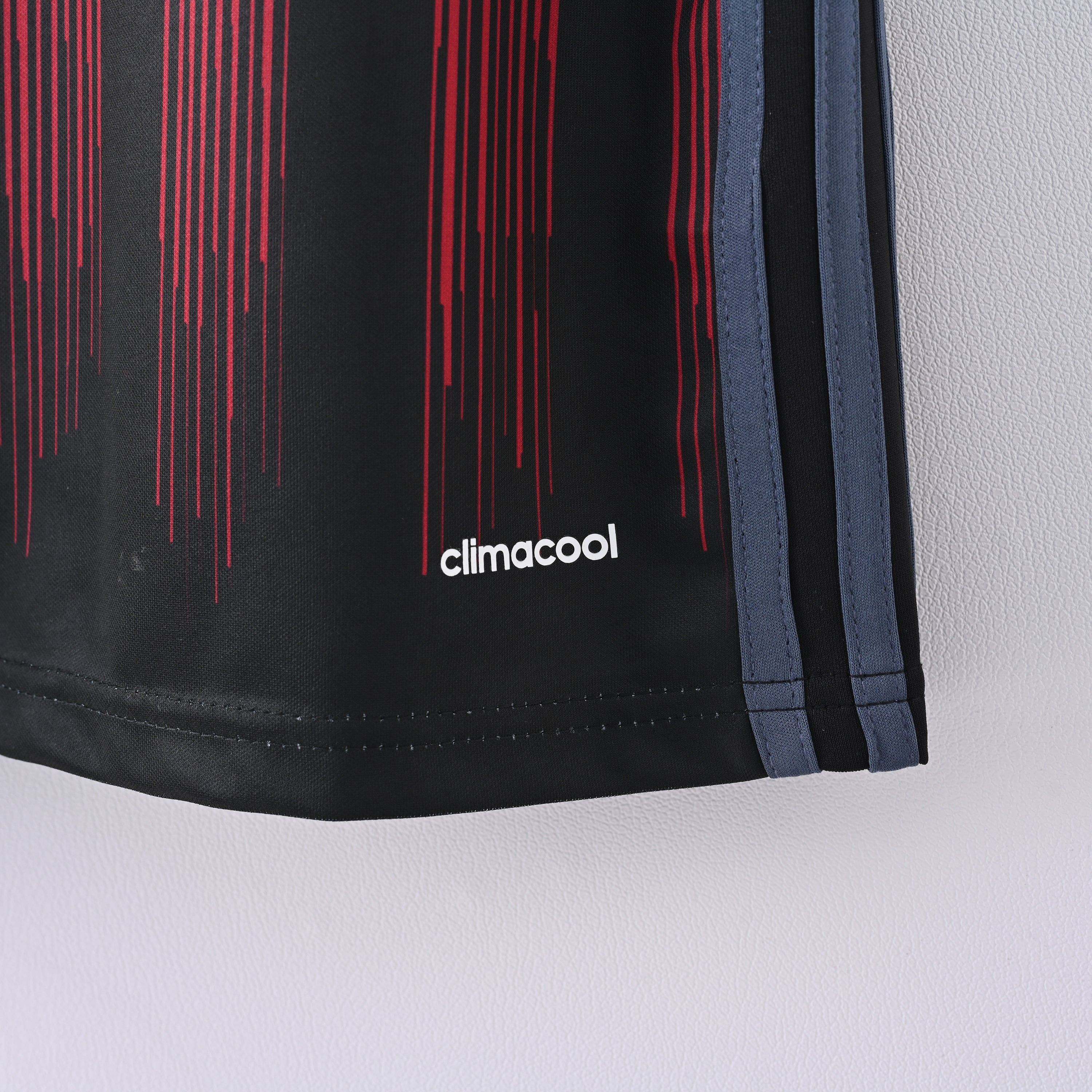 maillot-ac-milan-domicile-2016-2017-3