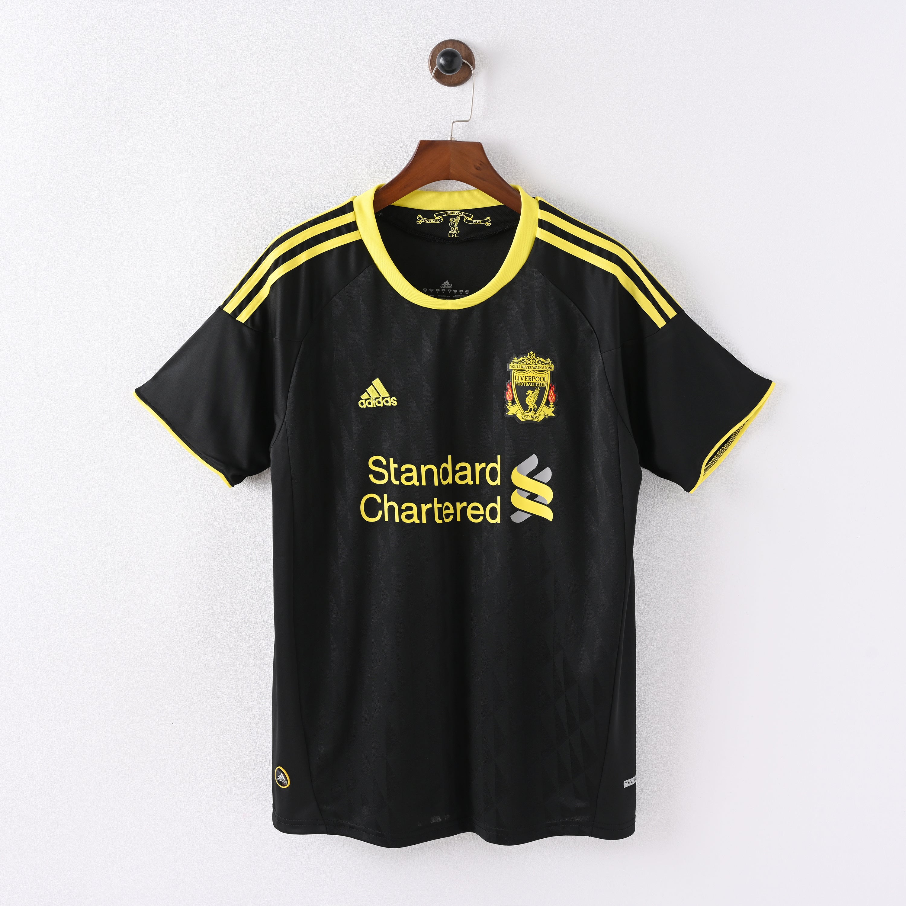 maillot-liverpool-2010-2011-third-vintage-retro-1