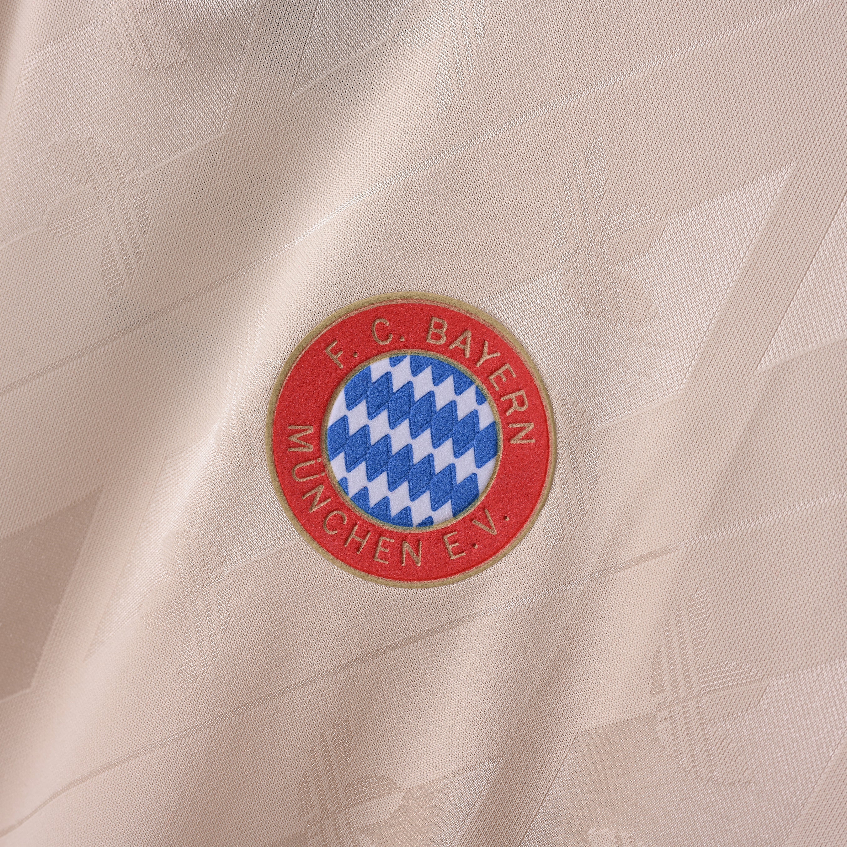 maillot-manches-lounges-bayern-munich-2024-2025-LFSTLR-vintage-retro-3