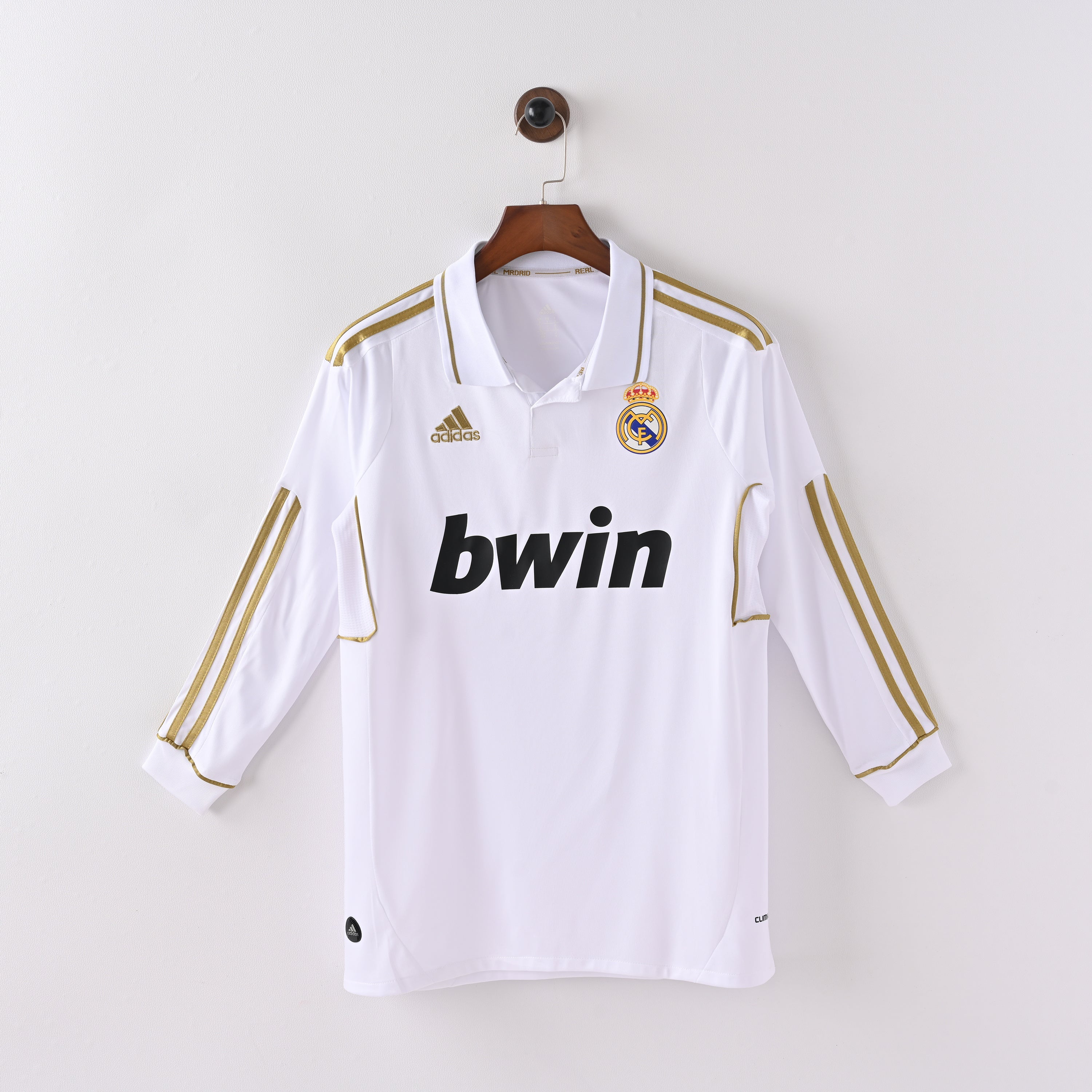 maillot-manches-lounges-real-madrid-2011-2012-domicile-vintage-retro-1