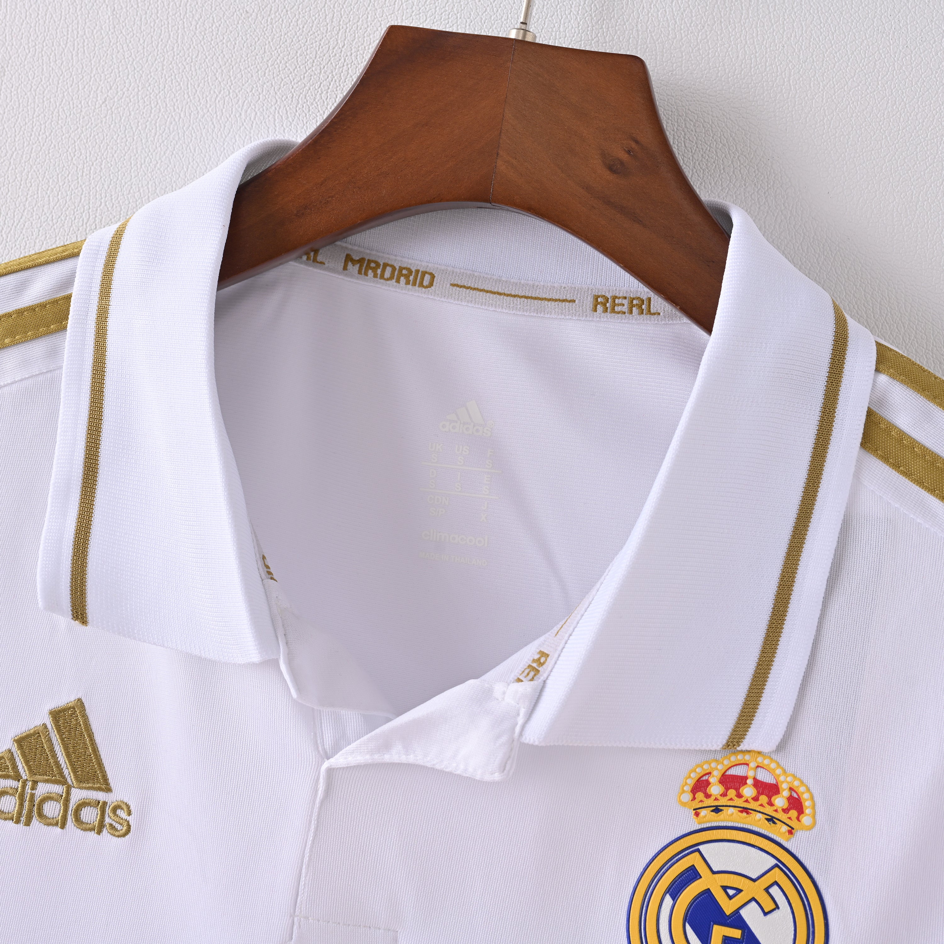 maillot-manches-lounges-real-madrid-2011-2012-domicile-vintage-retro-3