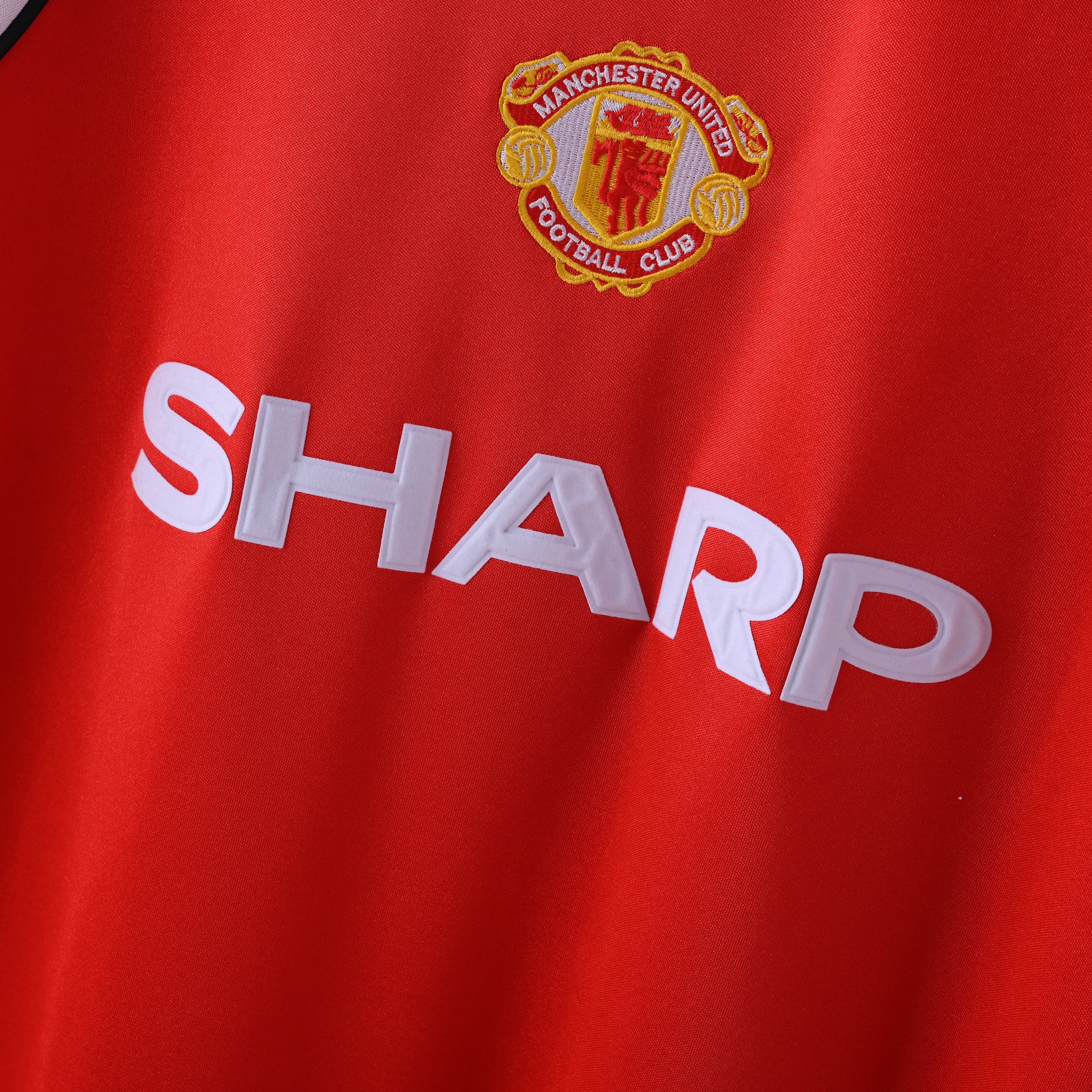 maillot-manchester-united-1984-1985-domicile-vintage-retro-4