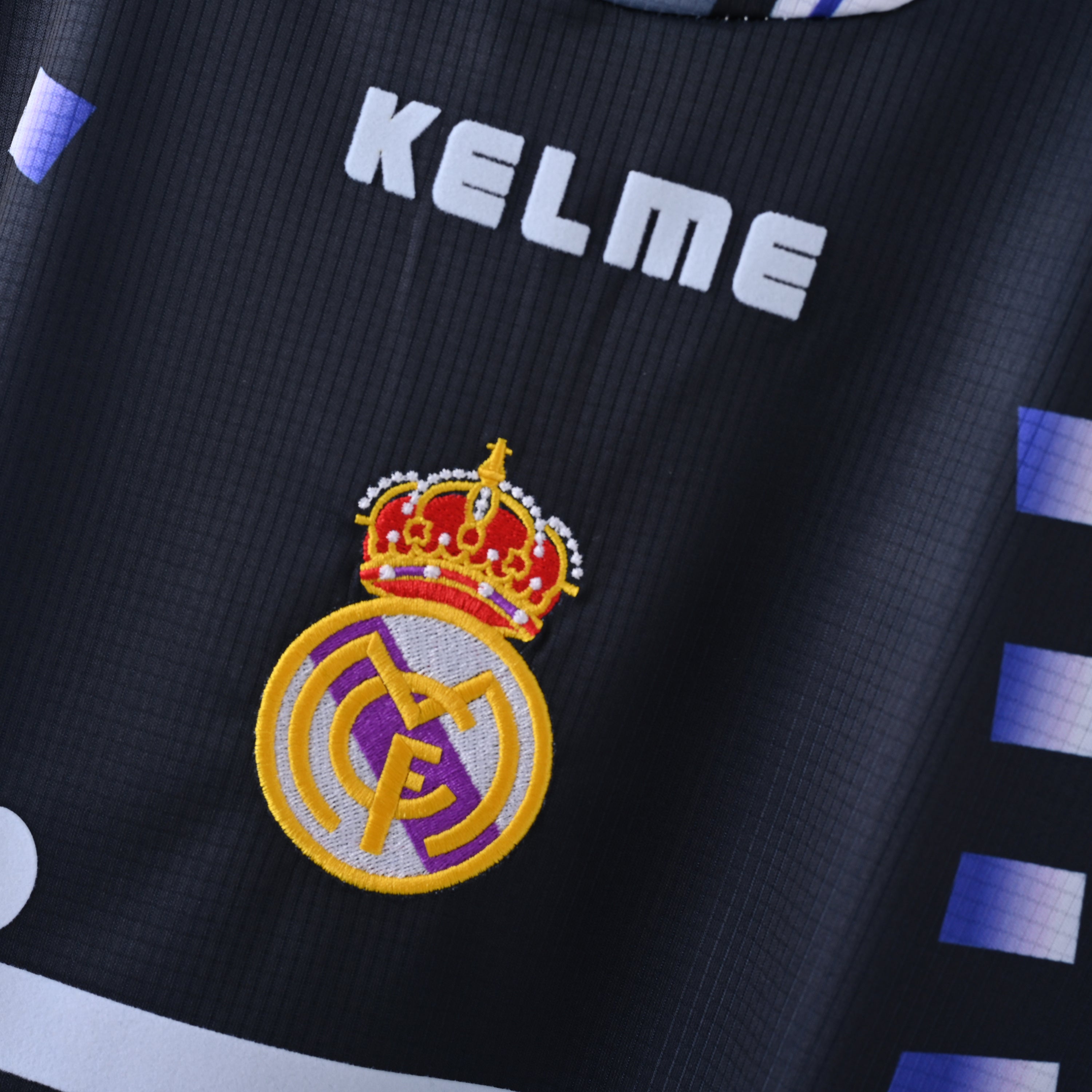 maillot-real-madrid-1997-1998-third-vintage-retro-3