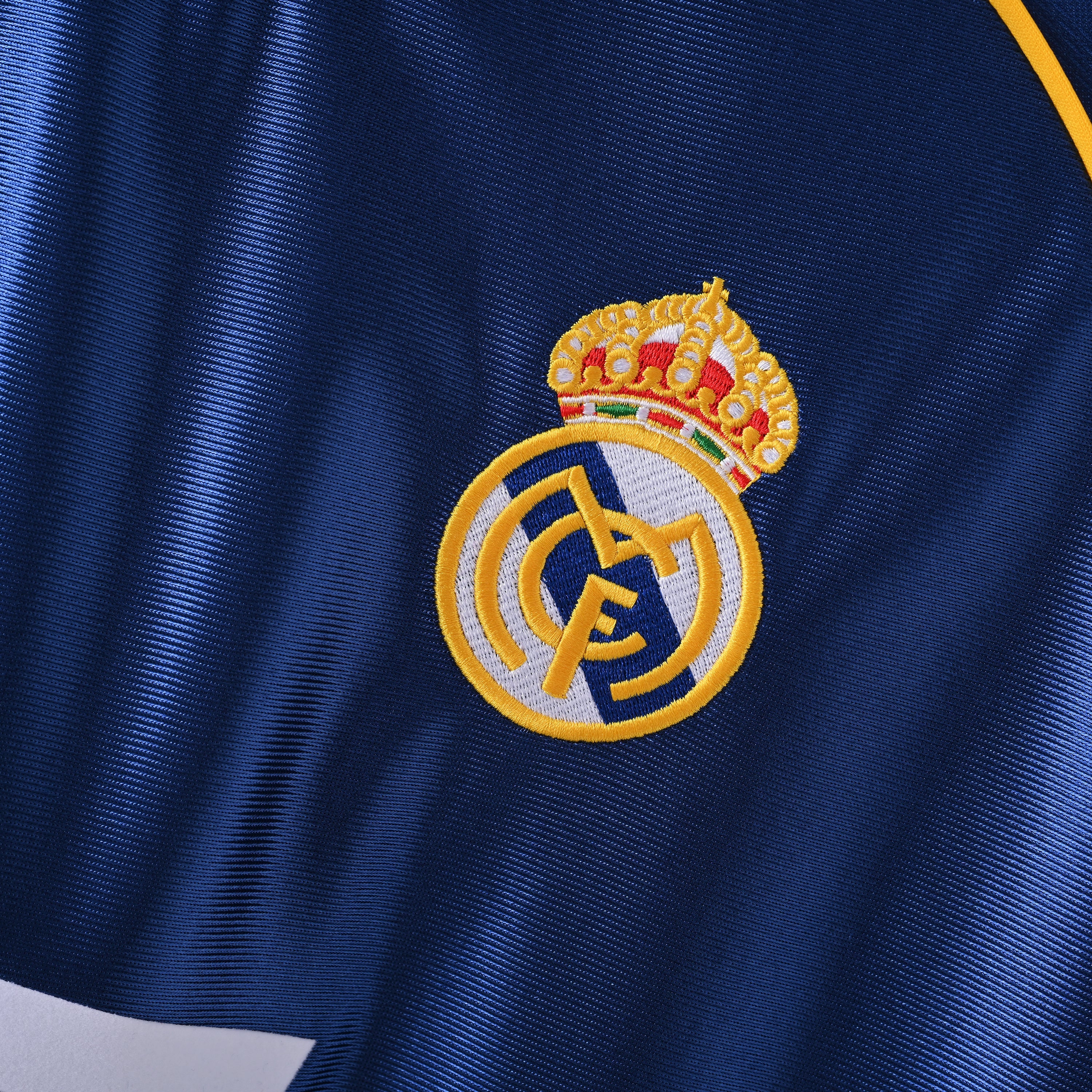 maillot-real-madrid-1998-1999-third-vintage-retro-3