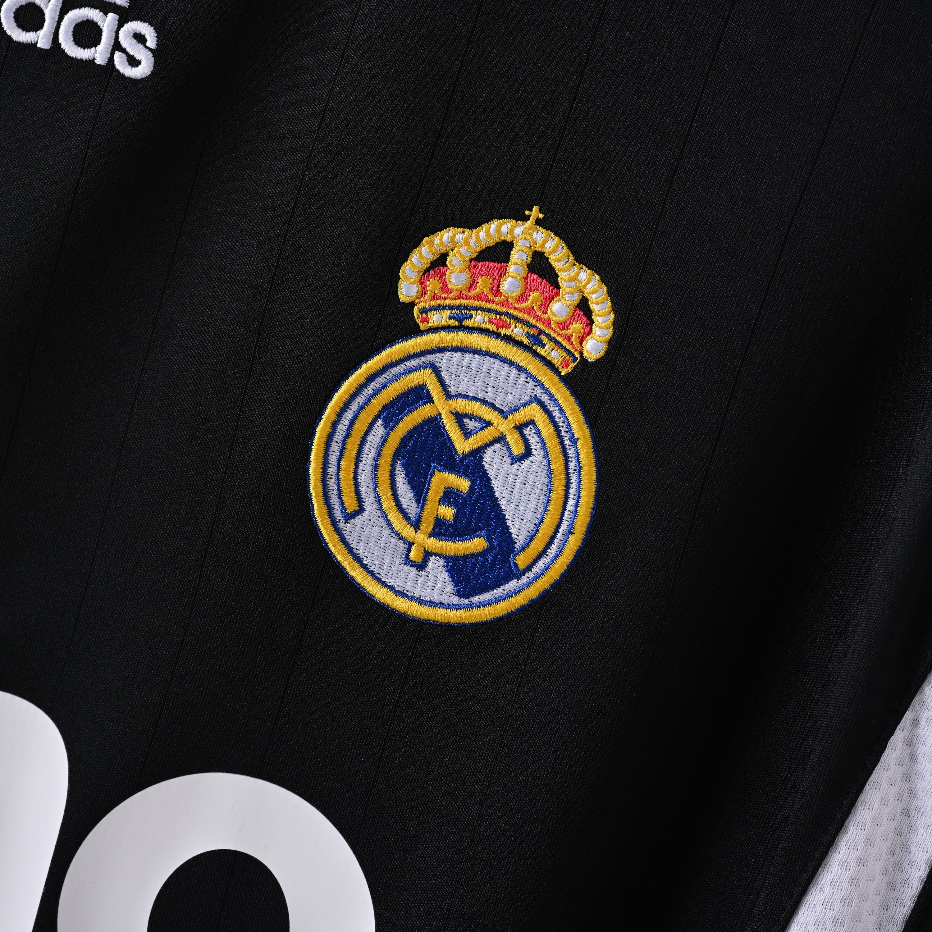 maillot-real-madrid-2006-2007-exterieur-vintage-retro-3