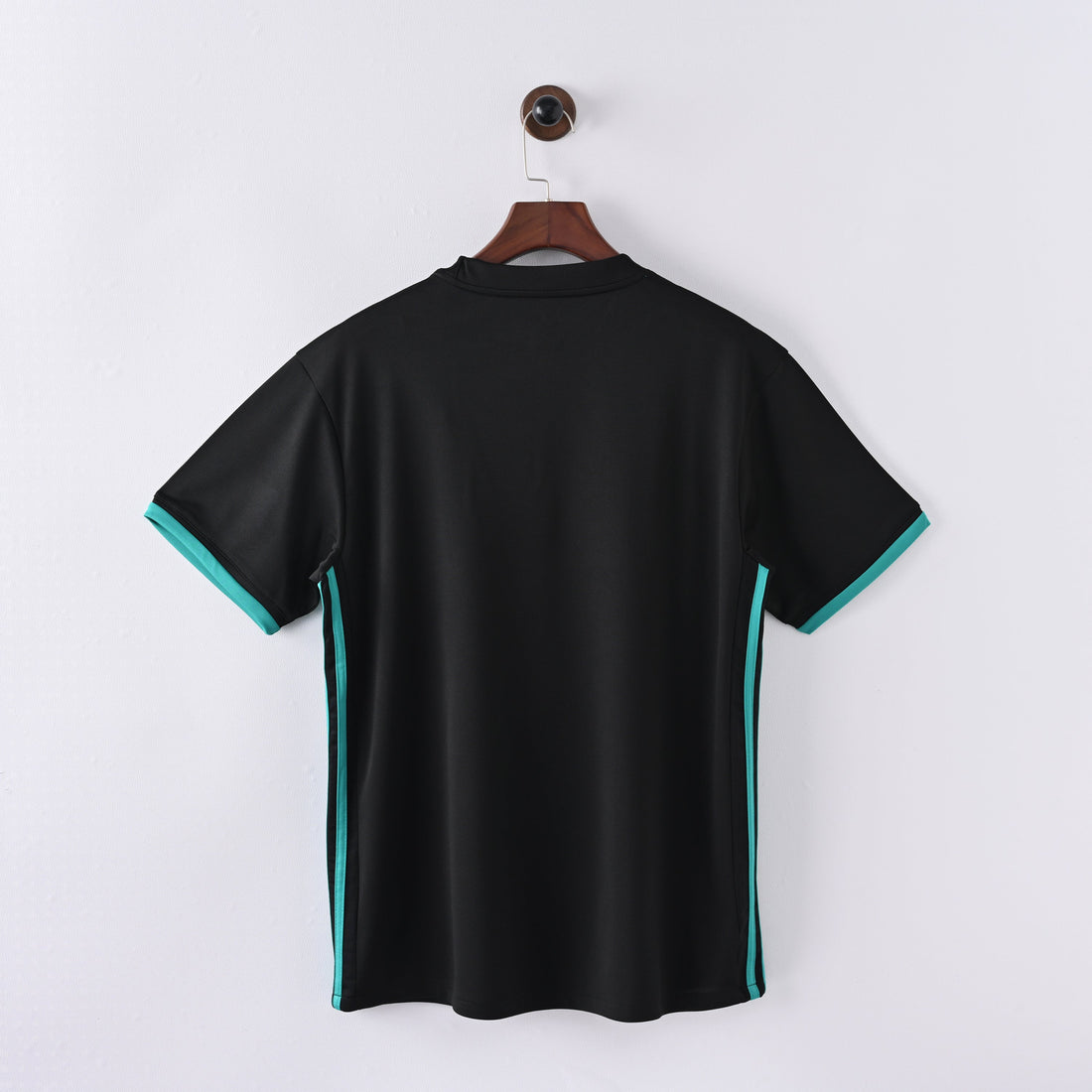 maillot-real-madrid-2017-2018-exterieur-vintage-retro-2