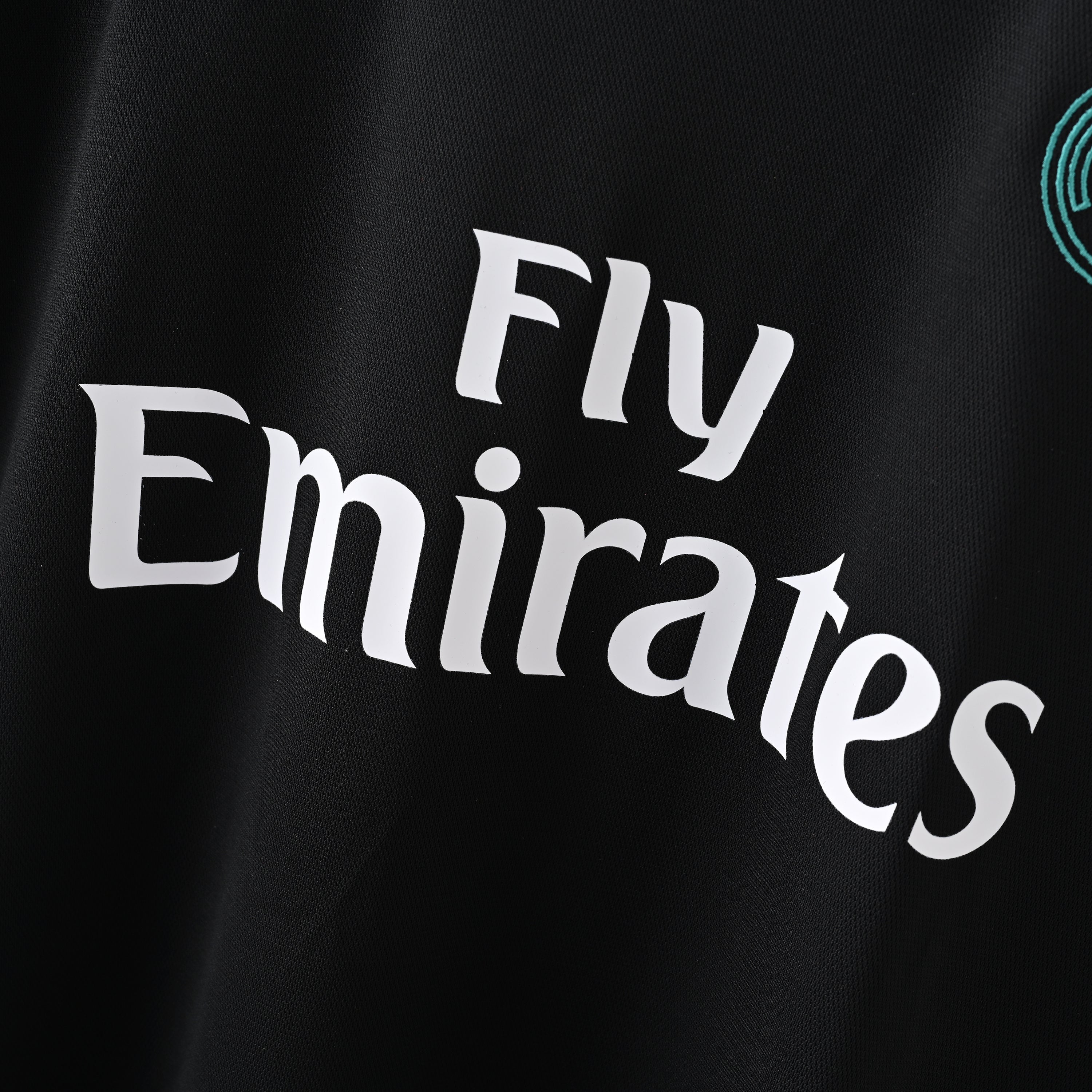 maillot-real-madrid-2017-2018-exterieur-vintage-retro-3