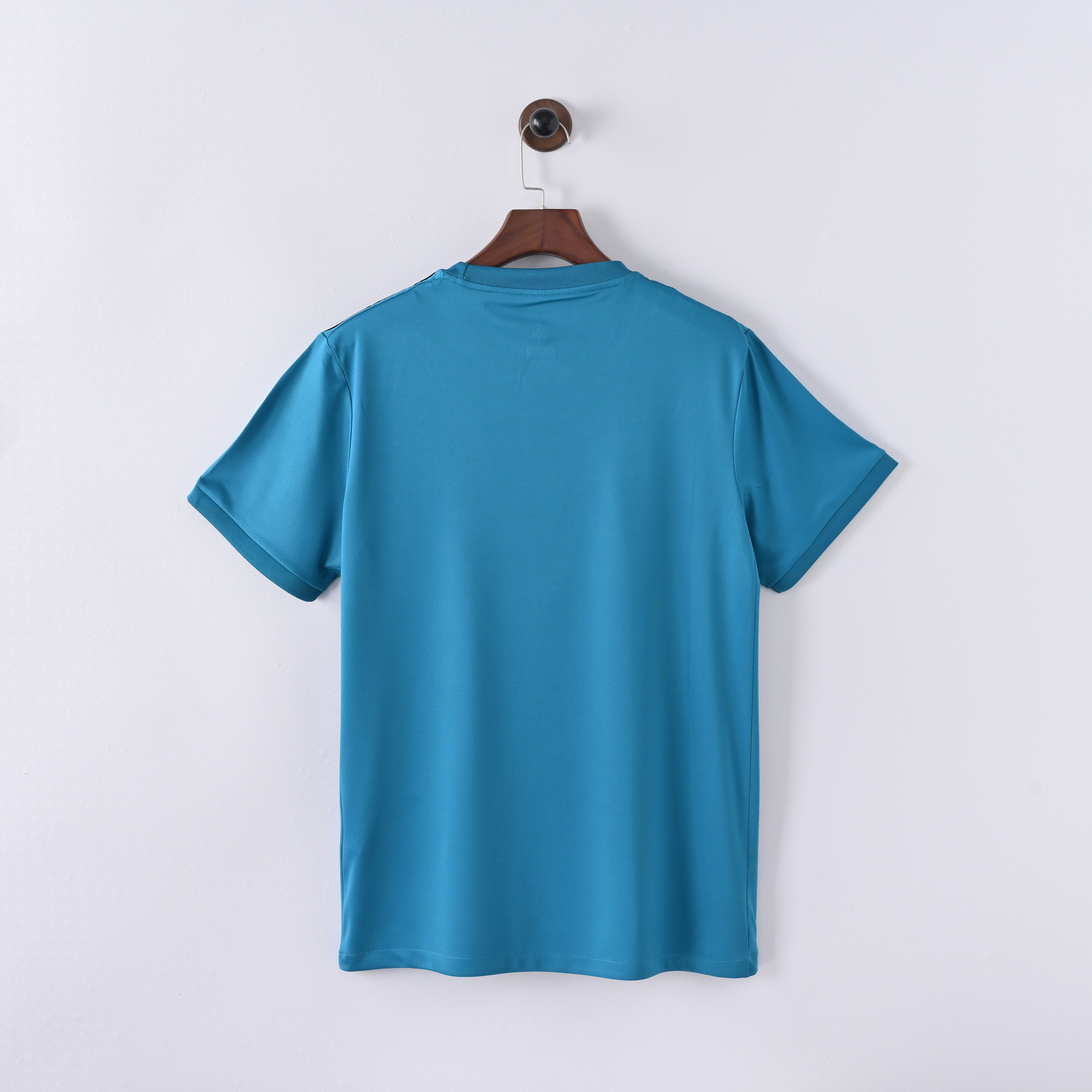 maillot-real-madrid-2017-2018-third-vintage-retro-2