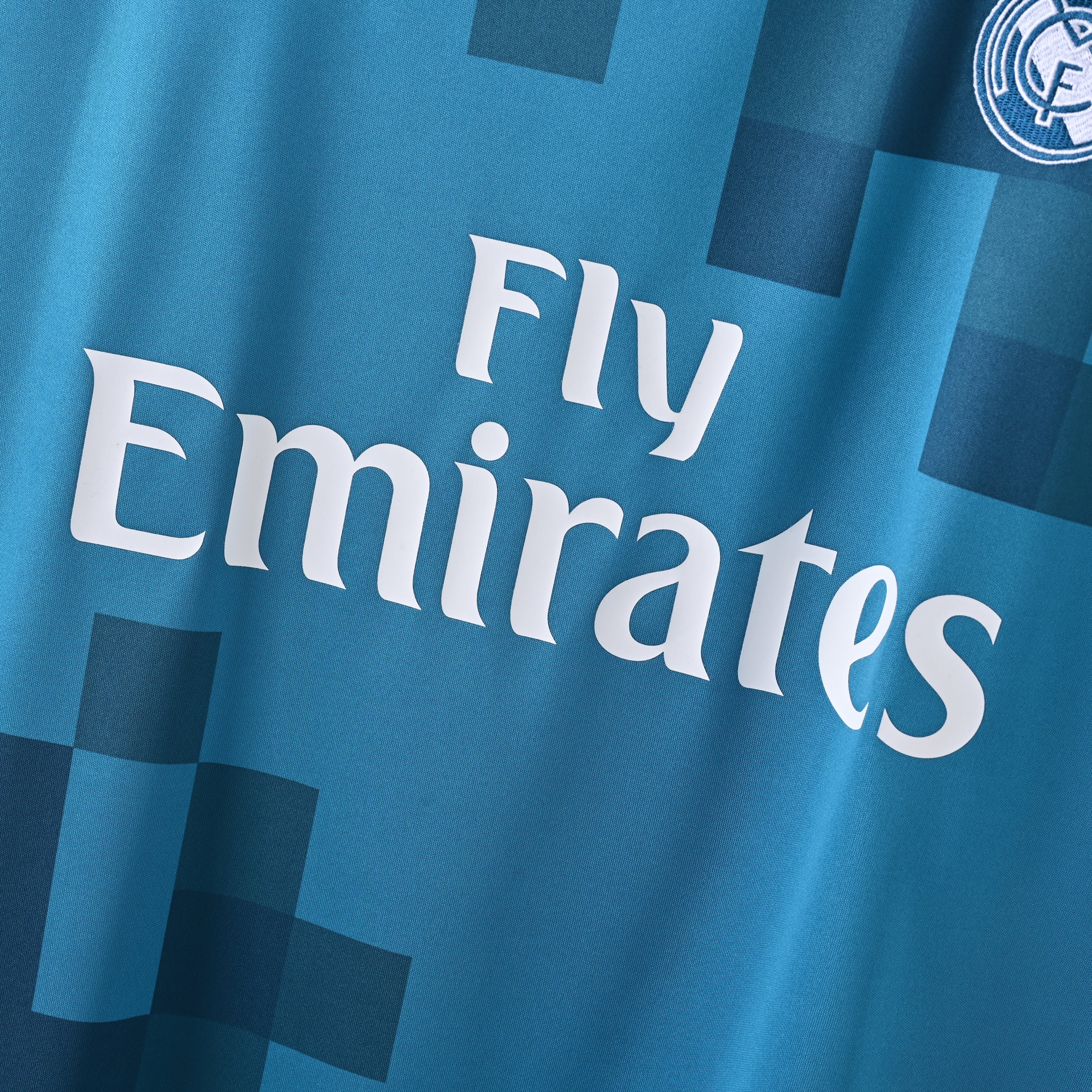 maillot-real-madrid-2017-2018-third-vintage-retro-3