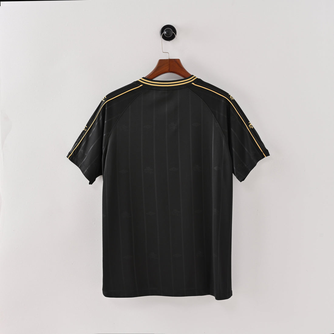 maillot-santos-2024-2025-edition-limitee-charlie-brown-vintage-retro-2