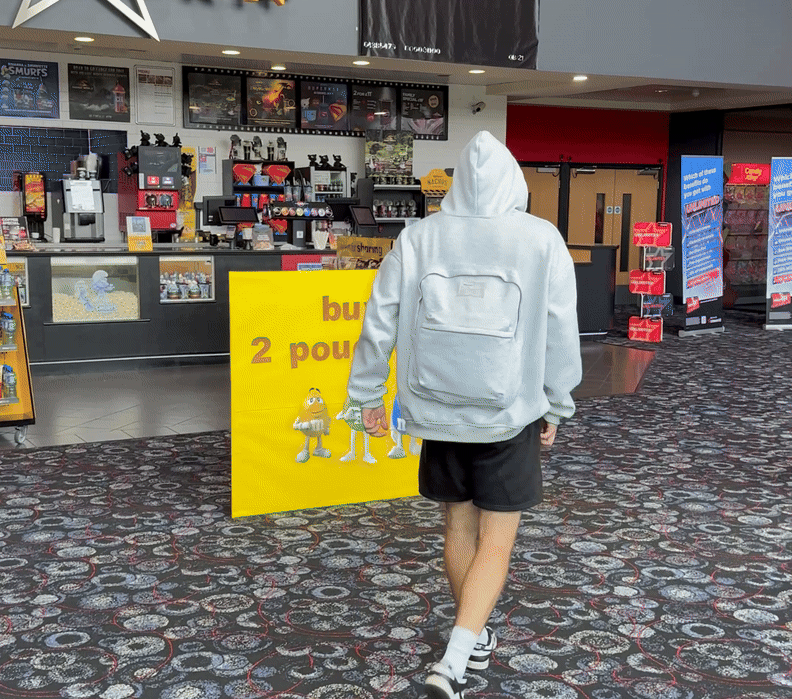 Hoodie with Integrated Backpack – Convenient for Travel