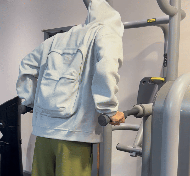 Hoodie with Integrated Backpack – Convenient for Travel