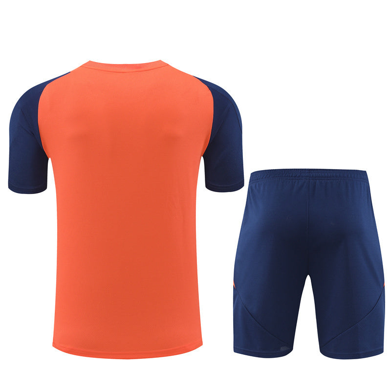 Ensemble-Maillot-Short-Manchester-United-2024-2025-Orange-Bleu-2