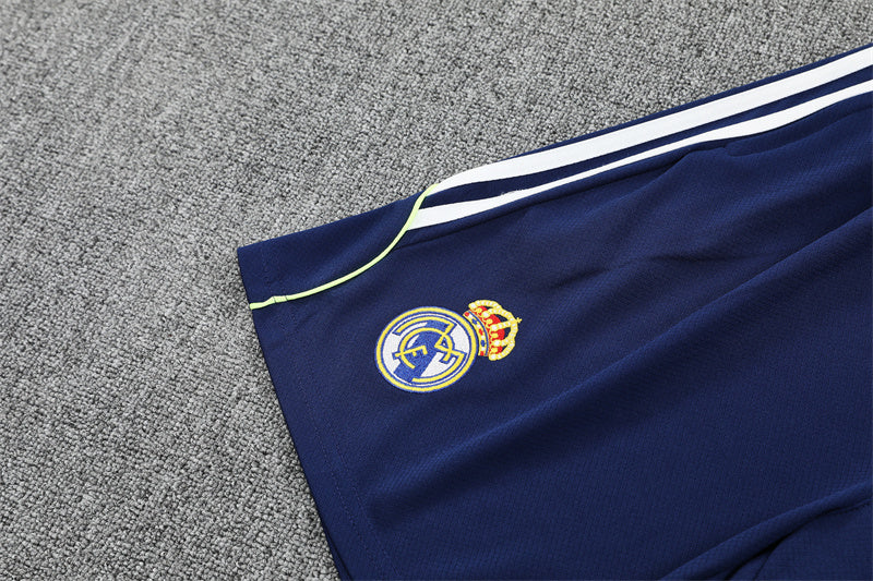 Ensemble-Maillot-Short-Real-Madrid-2025-2026-Blanc-Bleu-Sombre-4