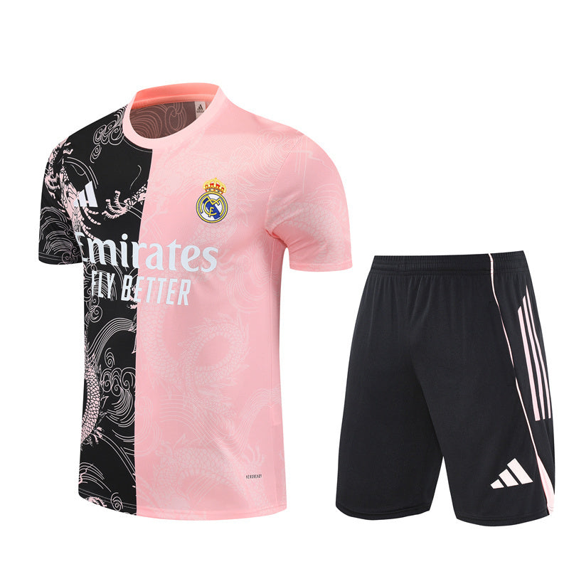 Ensemble Maillot Short Real Madrid Homme/Enfant 2025 2026 Noir Rose Edition Limitée | Foot Sport