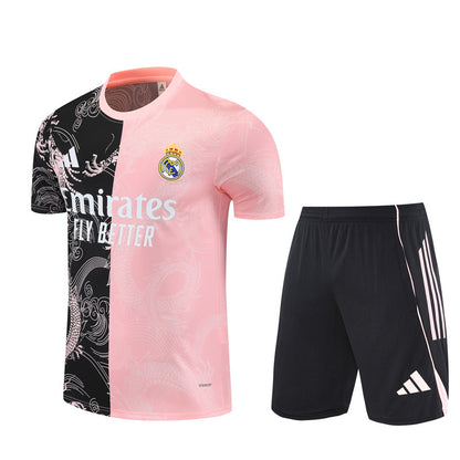 Ensemble Maillot Short Real Madrid Homme/Enfant 2025 2026 Noir Rose Edition Limitée | Foot Sport