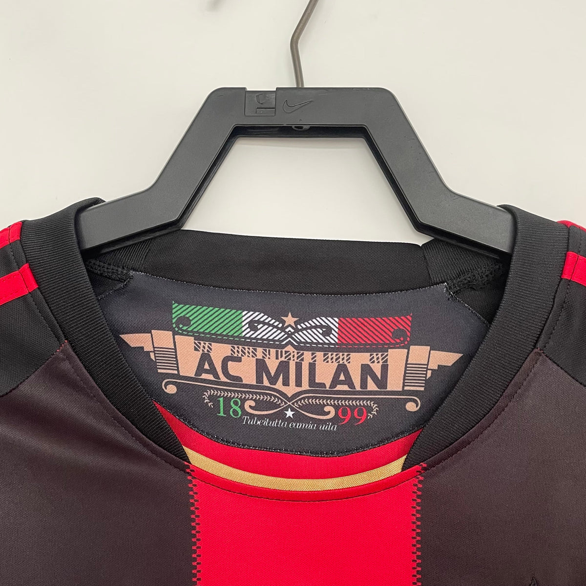 Maillot-AC-Milan-Retro-Vintage-2010-2011-Domicile-Homme-3