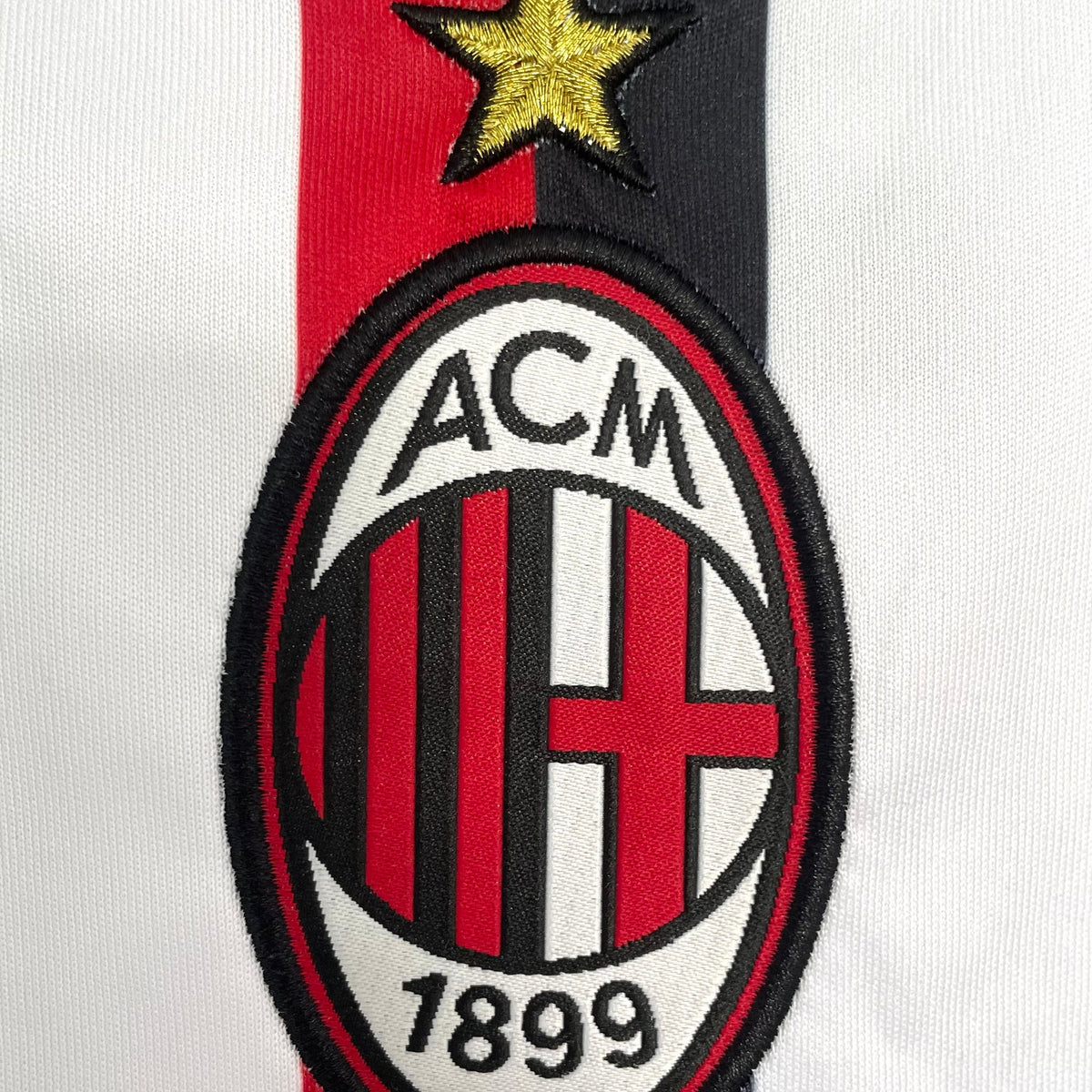 Maillot-AC-Milan-Retro-Vintage-2011-2012-Exterieur-Homme-4