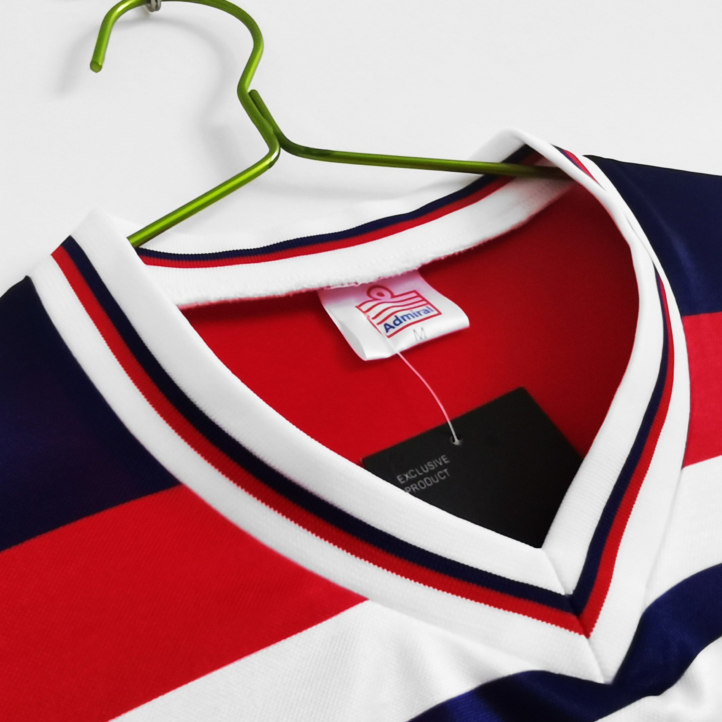 Maillot-Angleterre-1982-Exterieur-Vintage-Retro-4
