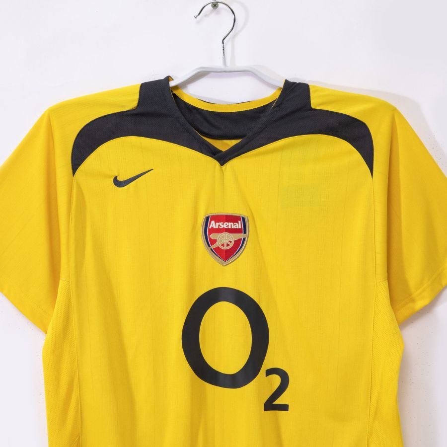 Maillot-Arsenal-Exterieur-2005-2006-Vintage-Retro-3