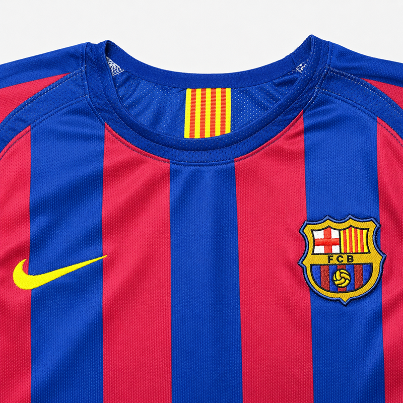 Maillot-Barcelone-Domicile-Kit-Enfant-Ronaldinho-2005-2006-2