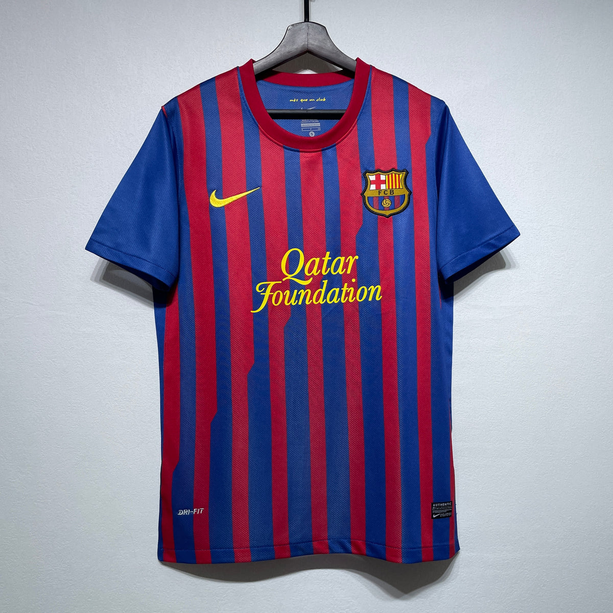 Maillot-Barcelone-Retro-Vintage-2011-2012-Domicile-Homme-1
