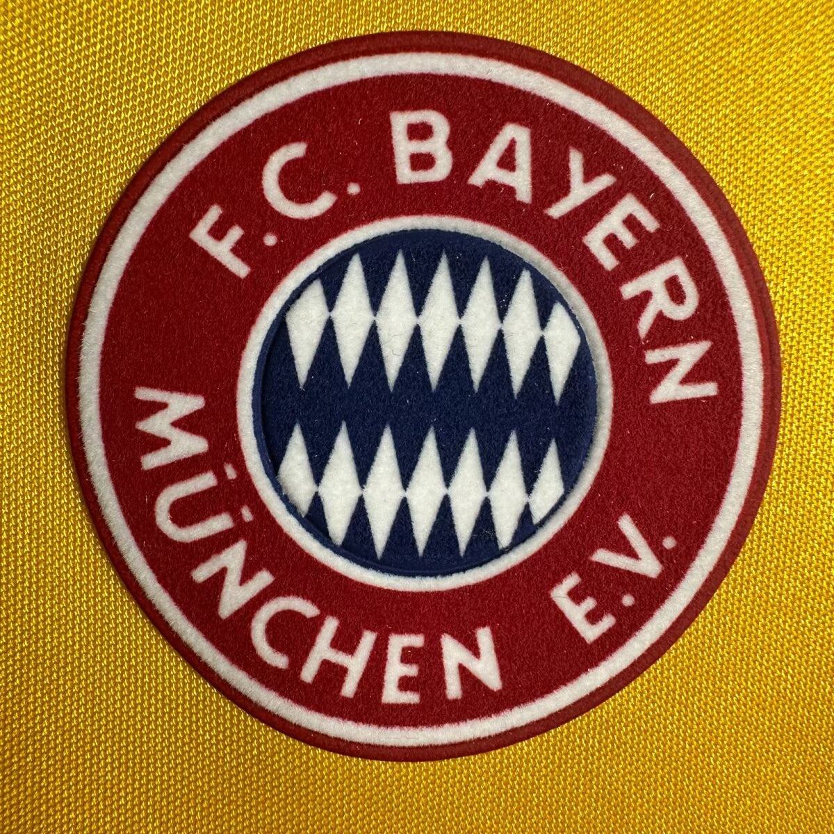 Maillot-Bayern-Munich-Retro-Vintage-1993-1995-Exterieur-Homme-4