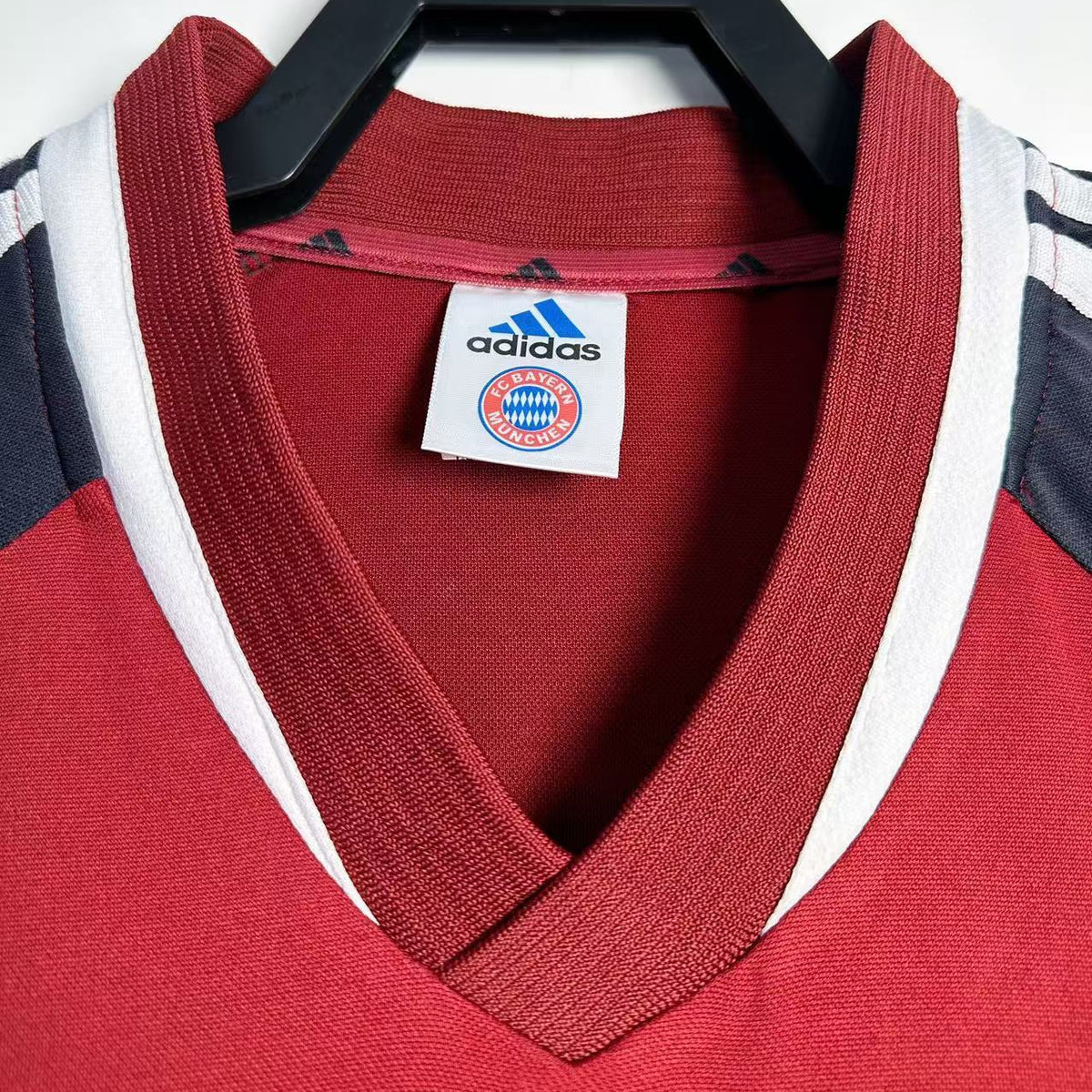 Maillot-Bayern-Munich-Retro-Vintage-2001-2002-Domicile-Homme-2