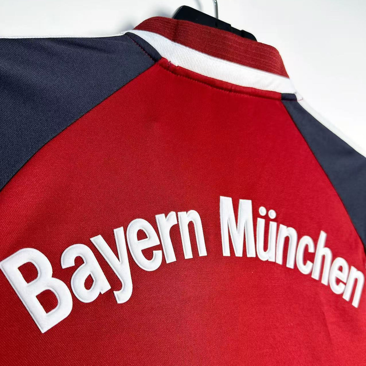 Maillot-Bayern-Munich-Retro-Vintage-2001-2002-Domicile-Homme-3
