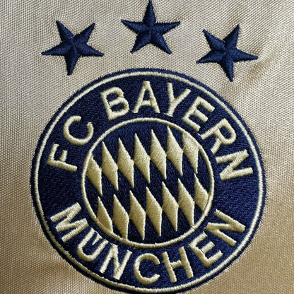 Maillot-Bayern-Munich-Retro-Vintage-2003-2004-Exterieur-Homme-3