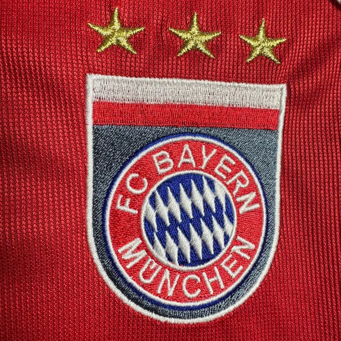 Maillot-Bayern-Munich-Retro-Vintage-2005-2006-Domicile-Saison-Homme-3