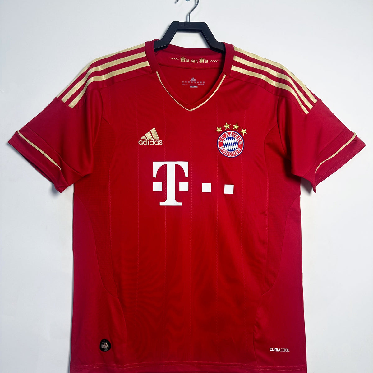 Maillot-Bayern-Munich-Retro-Vintage-2012-2013-Domicile-Homme-1