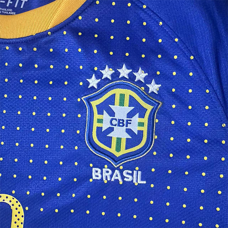 Maillot-Brésil-Kit-Enfant-Exterieur-2010-5