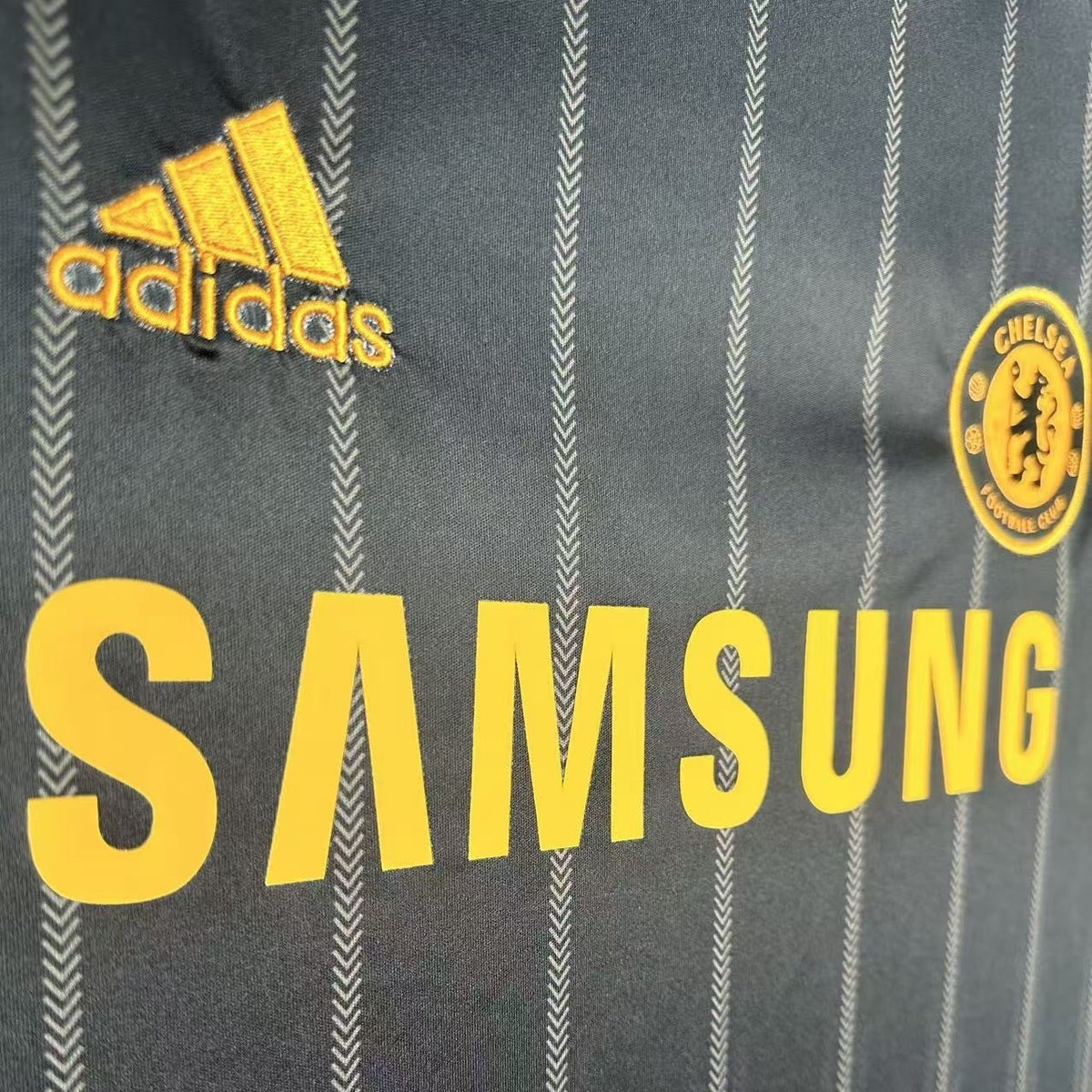 Maillot-Chelsea-Retro-Vintage-2010-2011-Exterieur-Homme-4