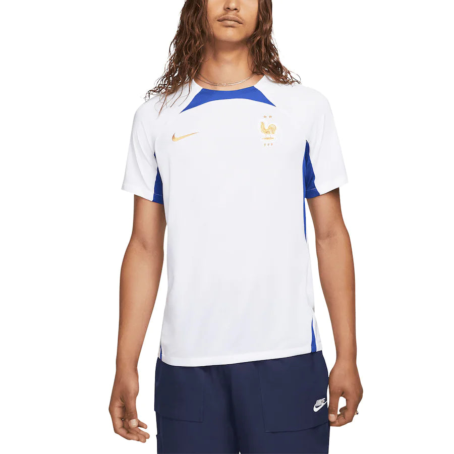 Maillot-Equipe-de-France-Coupe-du-Monde-2022-Pre-Match-1