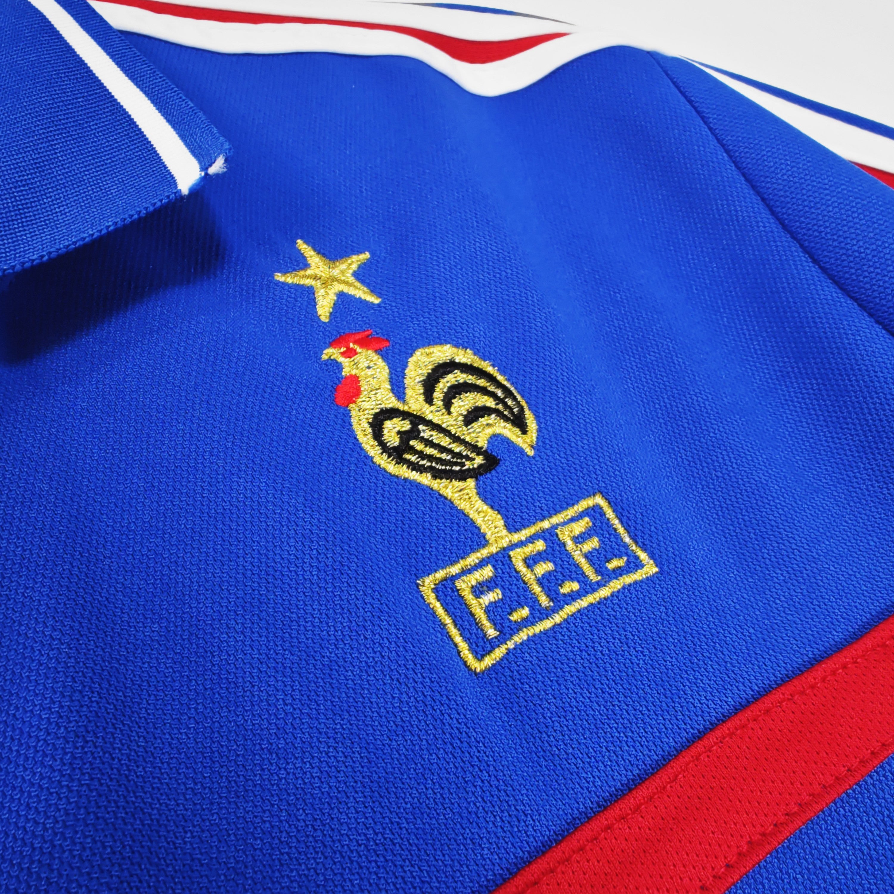 Maillot-France-2000-Domicile-Vintage-Retro-3