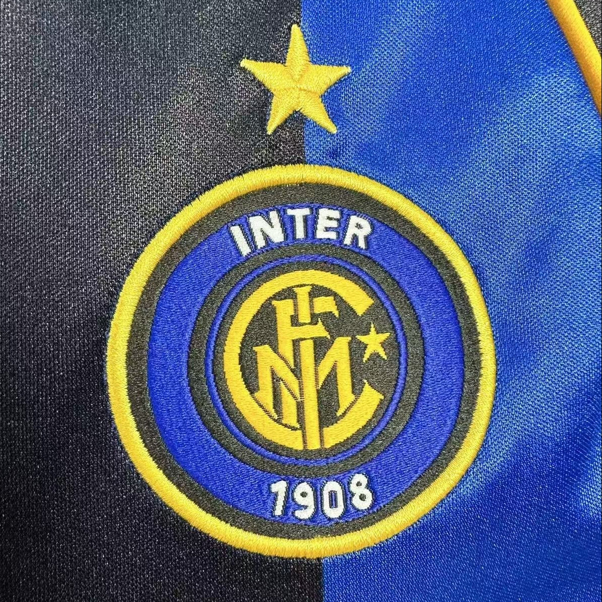 Maillot-Inter-Milan-Retro-Vintage-2001-2002-Domicile-Homme-4