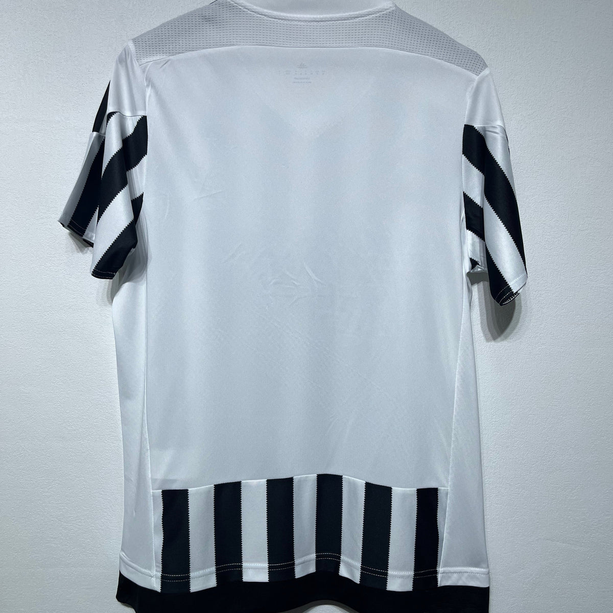 Maillot-Juventus-Retro-Vintage-2015-2016-Domicile-Homme-2